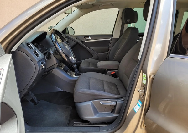 Volkswagen Tiguan cena 59800 przebieg: 140000, rok produkcji 2013 z Drezdenko małe 704
